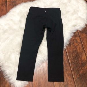 LULULEMON CROP LEGGINGS